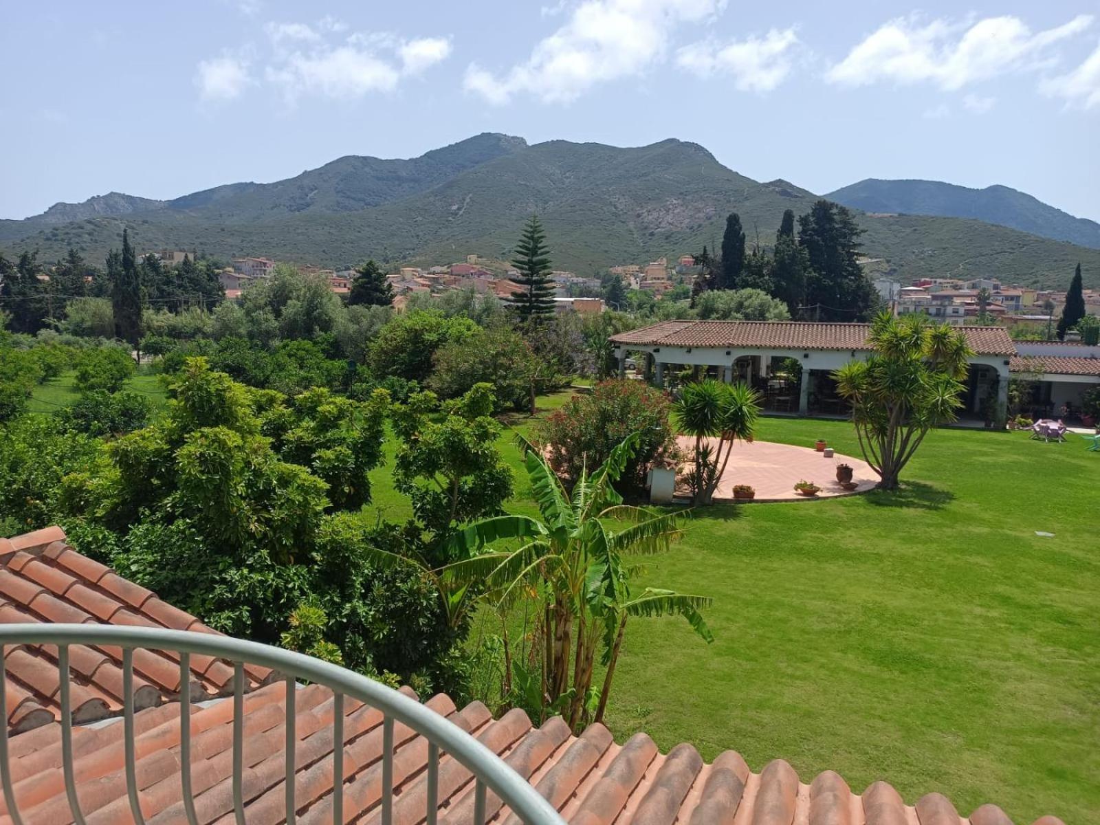Hotel Domu Incantada Muravera Exterior photo